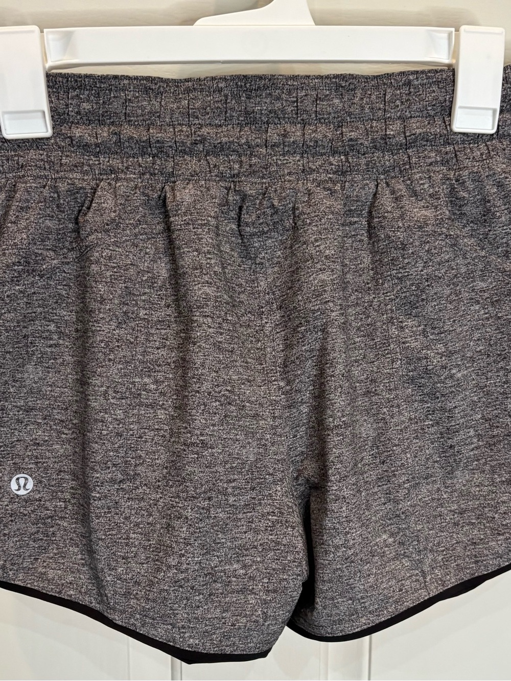 Lululemon Choose A Side Short Women’s Size 6 Heather Gray Black